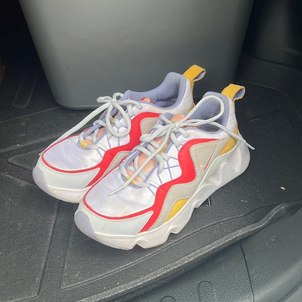 Nike lifestyle shoes